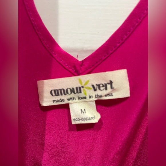 Hot pink cocktail dress. Size Medium. Excellent used condition. - Picture 4 of 4